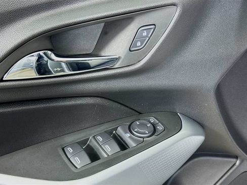 Used 2026 Chevrolet Trax LS FWD image 19