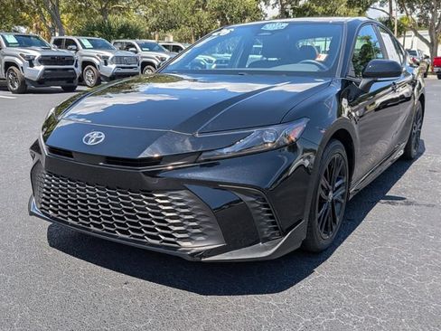 Used 2026 Toyota Camry SE AWD/4WD image 7