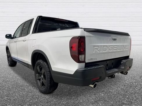 New 2026 Honda Ridgeline Black Edition image 3