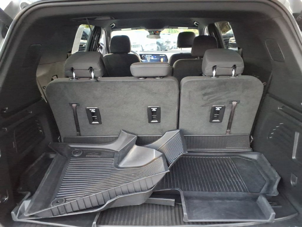 Used 2024 Chevrolet Traverse LT AWD/4WD image 17