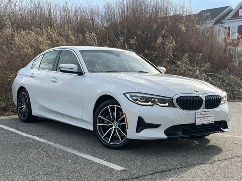 Used 2022 BMW 330i xDrive Sedan w/ Driving Assistance Package image 2