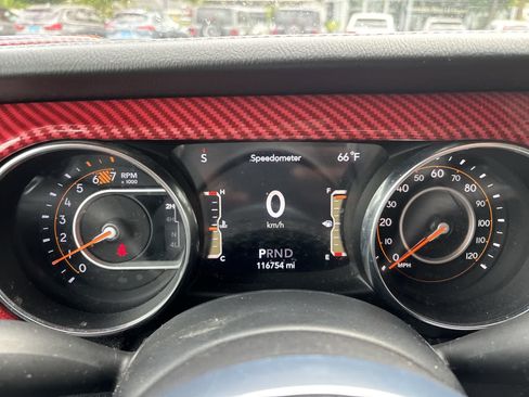 Certified 2020 Jeep Wrangler Unlimited Sahara AWD/4WD image 9