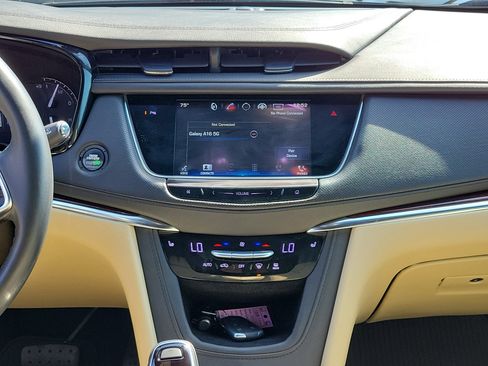 Used 2017 Cadillac XT5 Luxury w/ Driver Awareness Package image 21