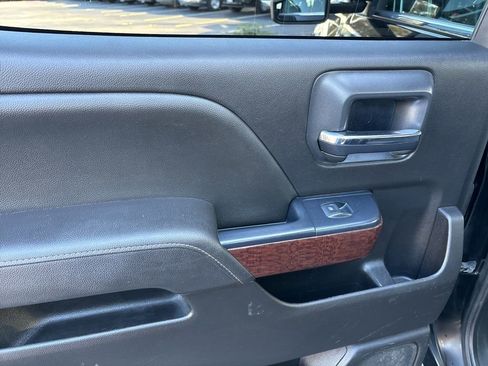 Used 2017 GMC Sierra 2500 SLE image 25