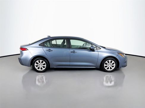 Used 2021 Toyota Corolla LE image 8