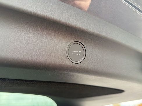 Used 2023 Tesla Model Y Long Range image 21