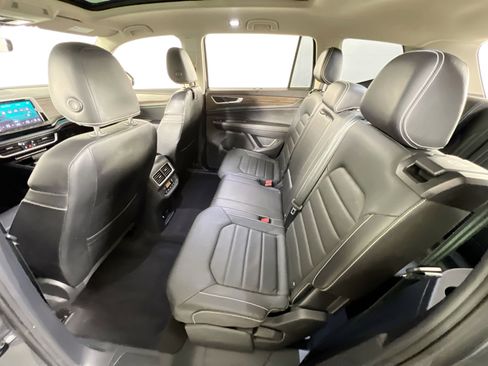 Used 2024 Volkswagen Atlas SEL image 25