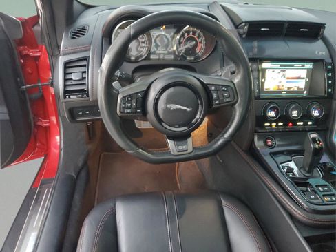 Used 2016 Jaguar F-TYPE R image 9