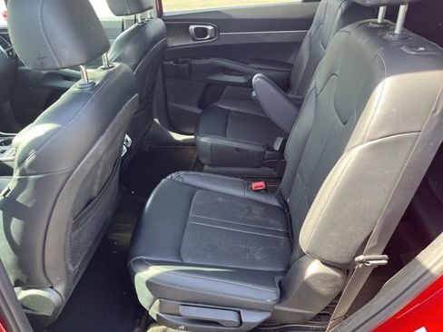 Used 2021 Kia Sorento EX FWD image 7