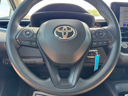 Used 2024 Toyota Corolla LE FWD image 19
