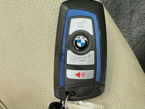 Used 2017 BMW 330i Sedan image 38