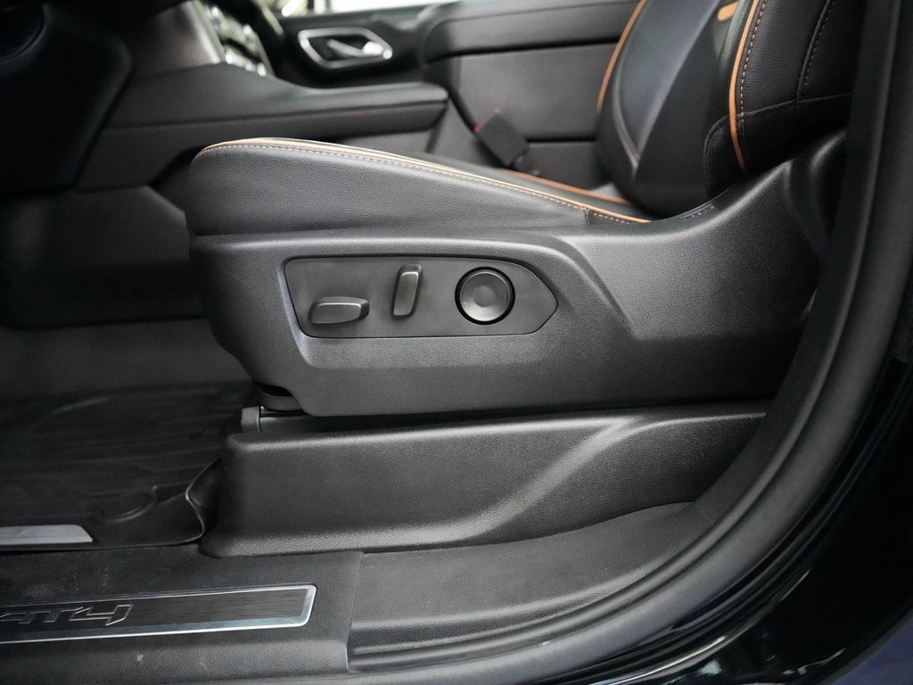 Used 2023 GMC Yukon AT4 AWD/4WD image 29