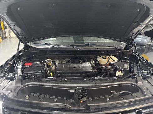 Used 2021 Chevrolet Tahoe Z71 w/ Z71 Off-Road Package image 40