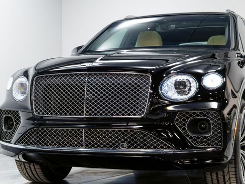 Used 2021 Bentley Bentayga w/ First Edition Specification AWD/4WD image 86