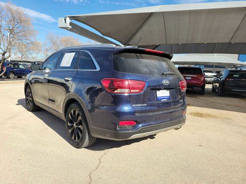 Used 2020 Kia Sorento EX image 4