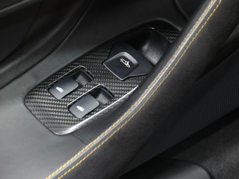 Used 2019 McLaren 570S Spider RWD image 89