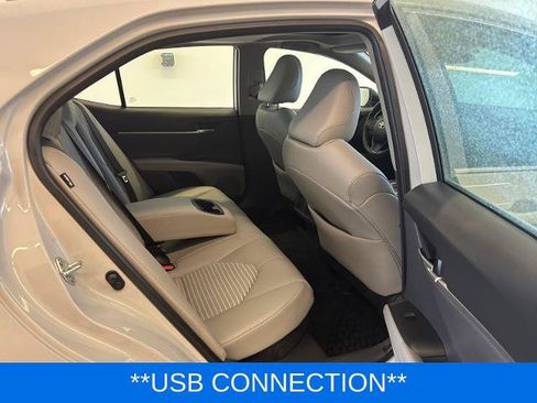 Used 2024 Toyota Camry SE w/ Cold Weather Package FWD image 10