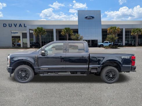 New 2025 Ford F250 Lariat w/ Black Appearance Package image 7