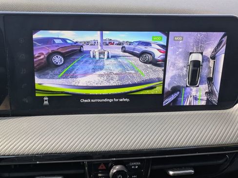 Used 2025 Nissan Kicks SR image 21