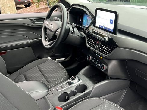 New 2026 Ford Escape Active image 9