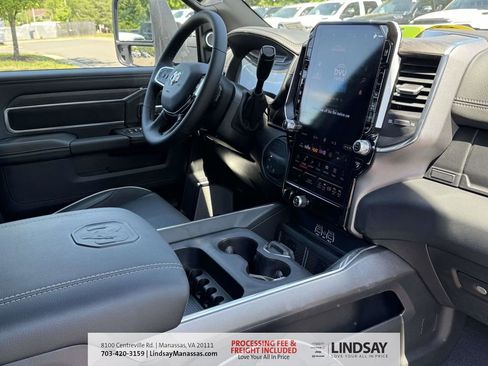 New 2026 RAM 3500 Laramie AWD/4WD image 11