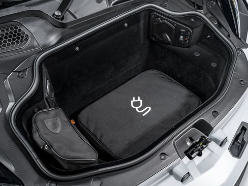Used 2024 Lamborghini Revuelto AWD/4WD image 41