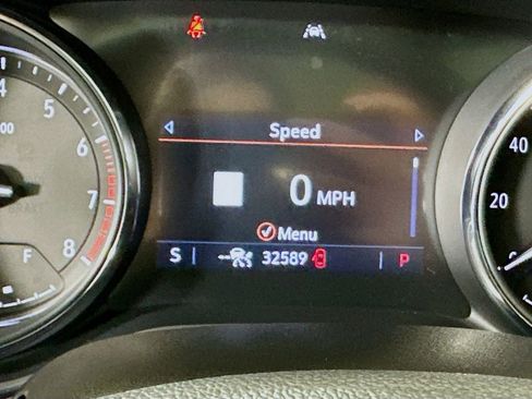 Used 2021 Buick Encore GX Select w/ Advanced Technology Package FWD image 12