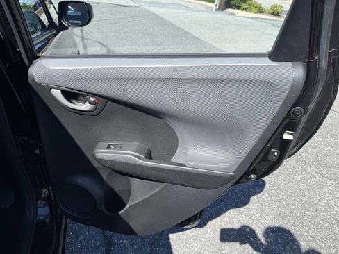 Used 2011 Honda Fit image 16