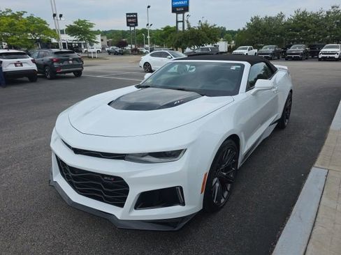 Used 2023 Chevrolet Camaro ZL1 RWD image 8
