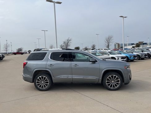 Used 2023 GMC Acadia Denali w/ Denali Ultimate Package image 6