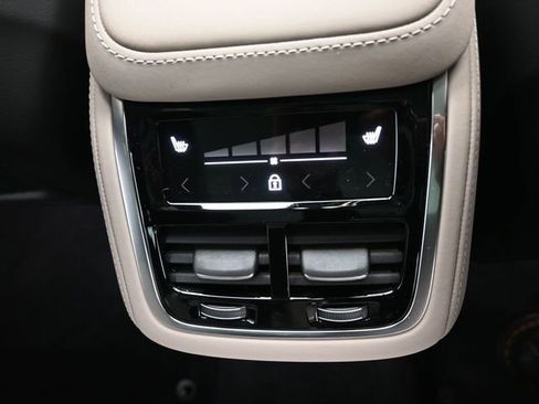 New 2026 Volvo XC90 B6 Plus w/ Protection Package Premier image 35