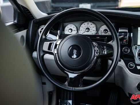 Used 2014 Rolls-Royce Ghost RWD image 7