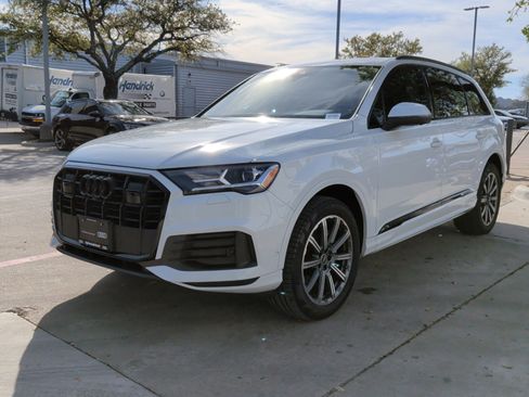 Used 2023 Audi Q7 Premium Plus w/ Premium Plus Package image 5