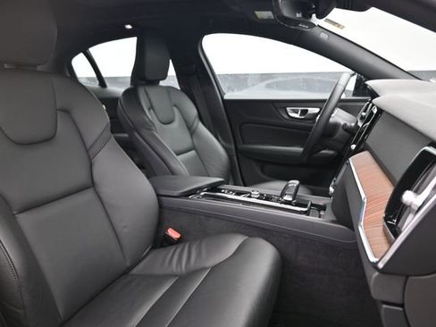 Used 2023 Volvo S60 B5 Plus w/ Climate Package image 34