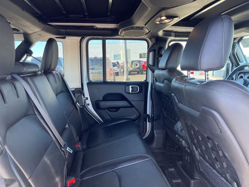 Used 2023 Jeep Wrangler Unlimited Rubicon 4xe w/ Cold Weather Group AWD/4WD image 20