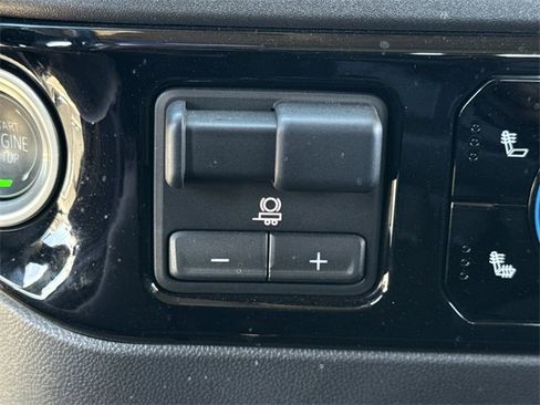 Certified 2025 Chevrolet Silverado 1500 LT image 20