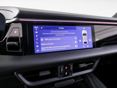 New 2025 Porsche Macan Electric image 18