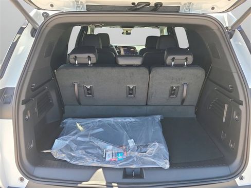 New 2026 Chevrolet Traverse LT w/ Midnight/Sport Edition image 10