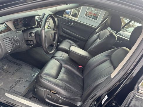 Used 2011 Cadillac DTS Limousine image 22