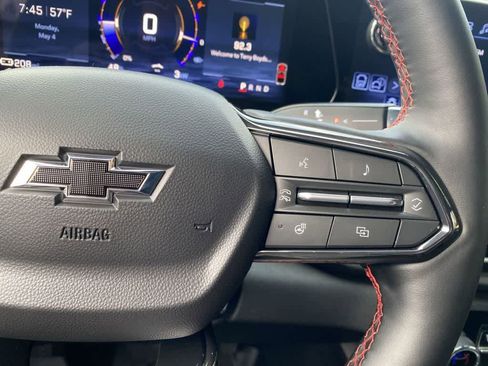 Used 2025 Chevrolet Silverado EV RST AWD/4WD image 21