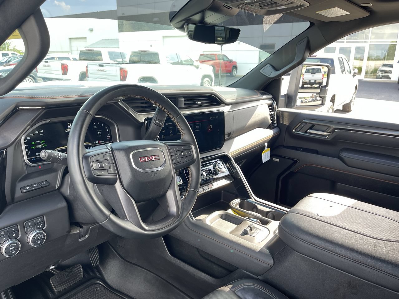 Used 2024 GMC Sierra 2500 AT4 w/ AT4 Premium Plus Package AWD/4WD image 10