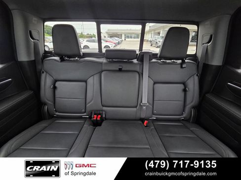 Used 2023 GMC Sierra 1500 SLT w/ SLT Premium Plus Package AWD/4WD image 29