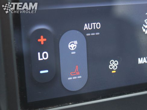 Used 2022 Ford Edge Titanium AWD/4WD image 18