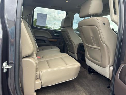 Used 2015 GMC Sierra 2500 SLT w/ Duramax Plus Package AWD/4WD image 9