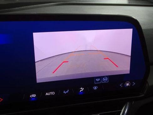 Used 2025 Chevrolet Equinox EV LT image 10