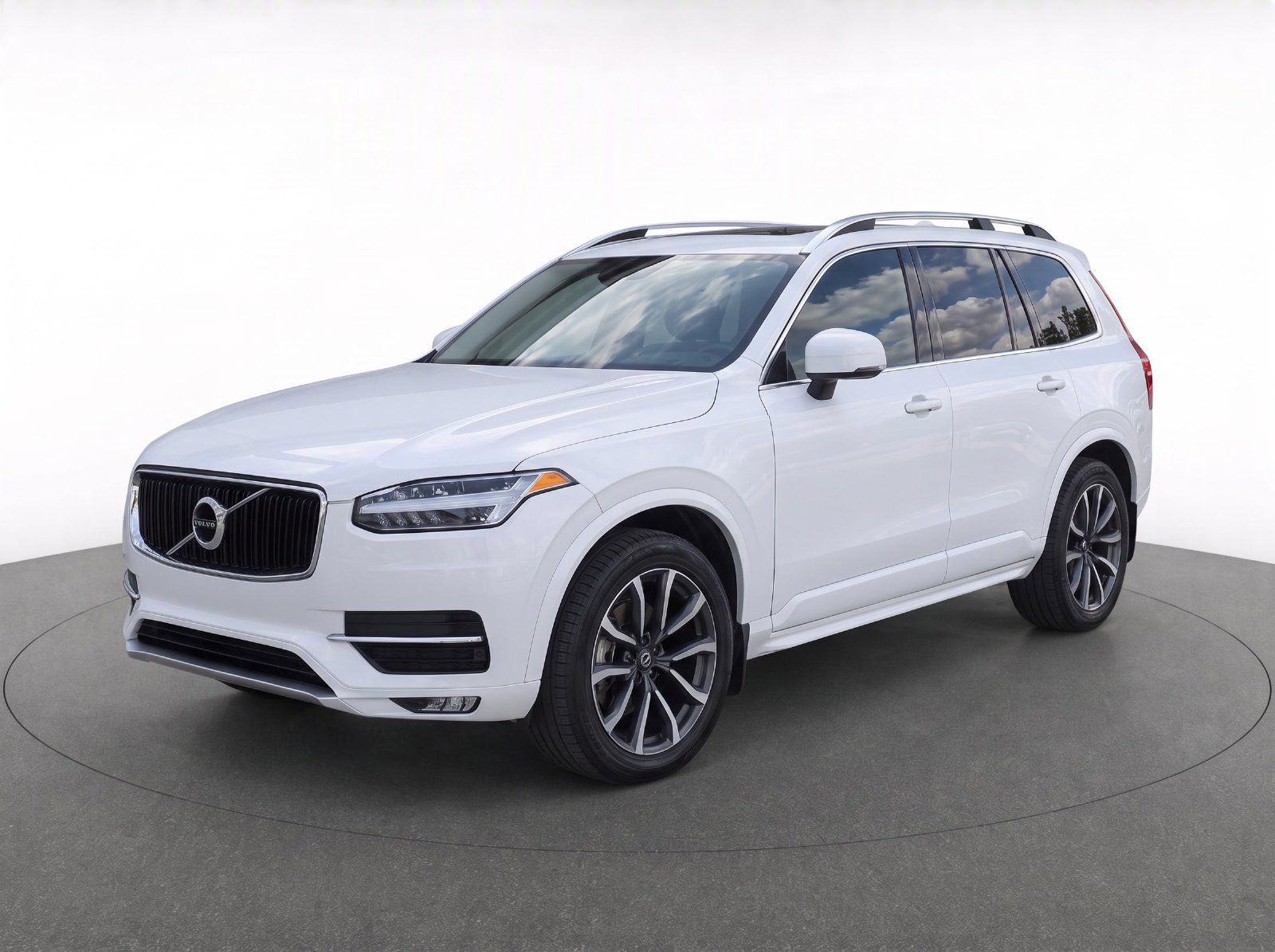 Used 2018 Volvo XC90 T6 Momentum AWD/4WD image 2