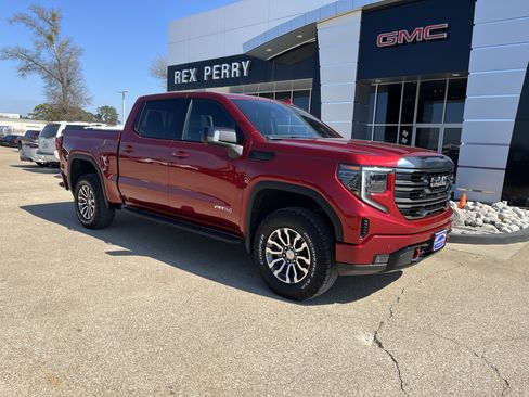 Used 2023 GMC Sierra 1500 AT4 w/ AT4 Preferred Package image 2
