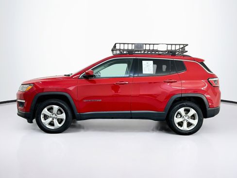 Used 2018 Jeep Compass Latitude w/ Popular Equipment Group AWD/4WD image 4