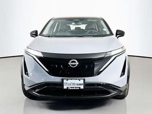 Used 2023 Nissan Ariya AWD image 3
