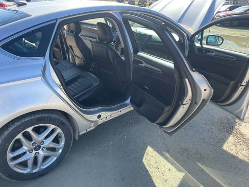 Used 2013 Ford Fusion SE image 12